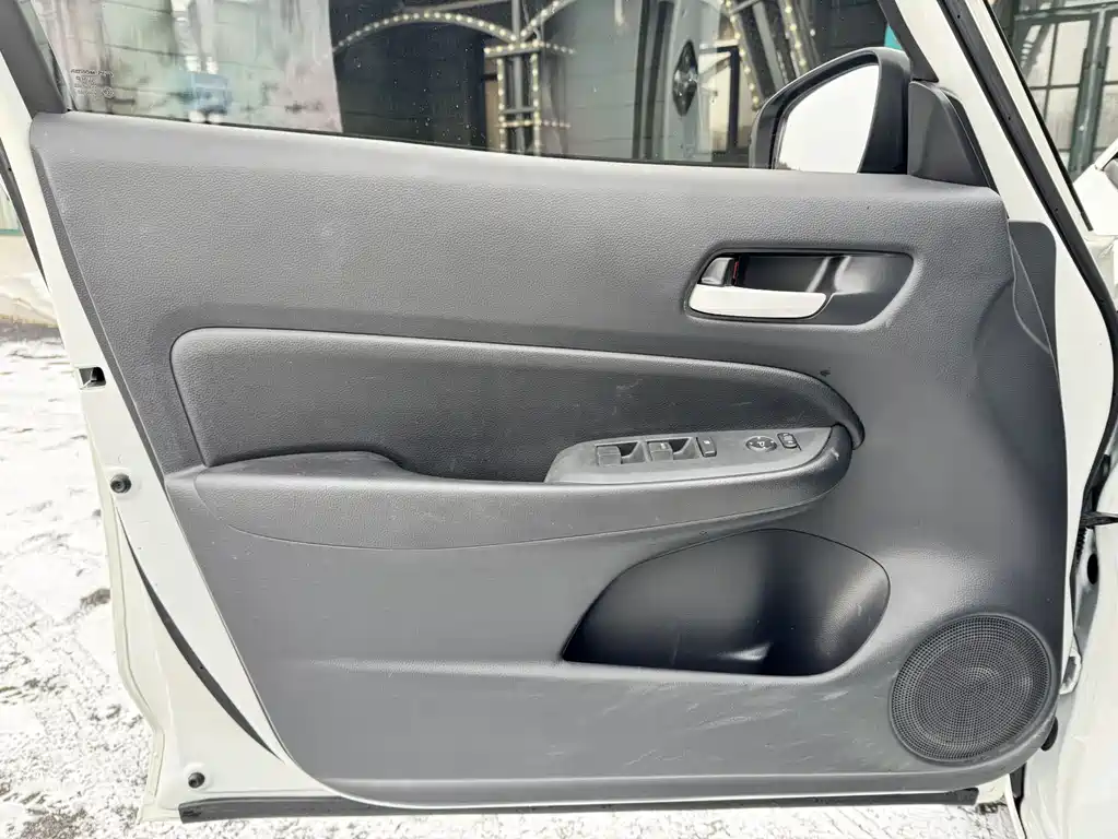 Honda Fit 2023 — фото 7
