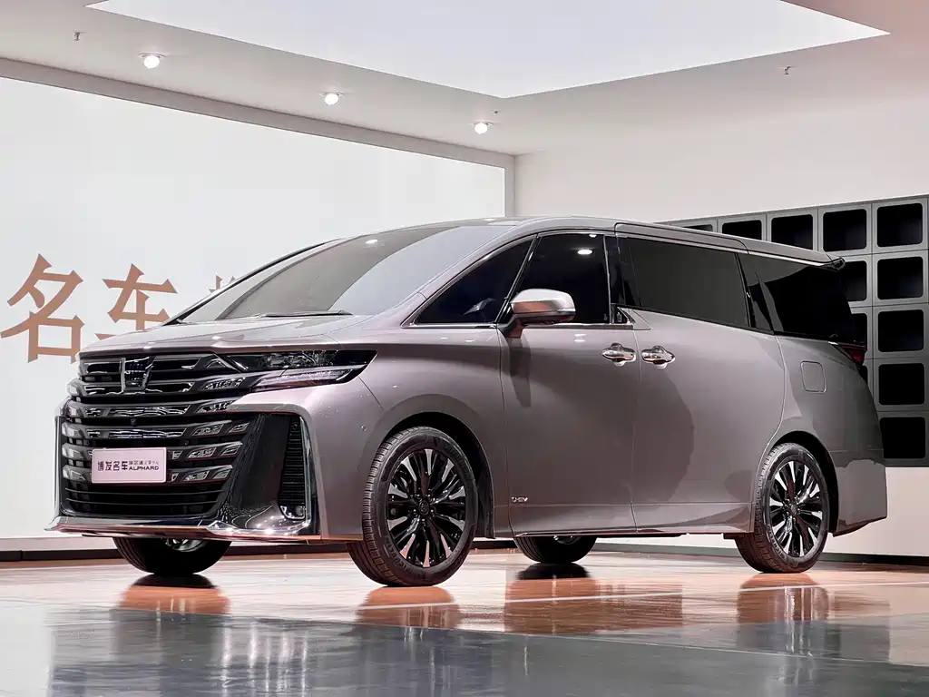 Toyota Vellfire 2025 — фото 1