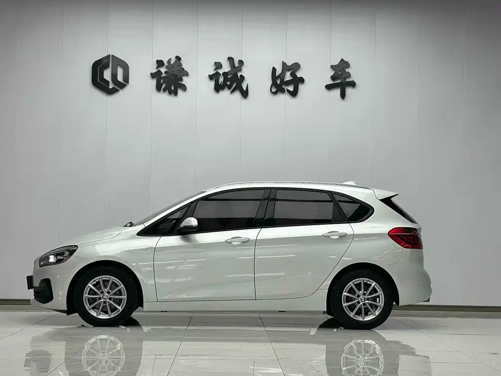 BMW 2 Series Active Tourer 2018 — фото 6