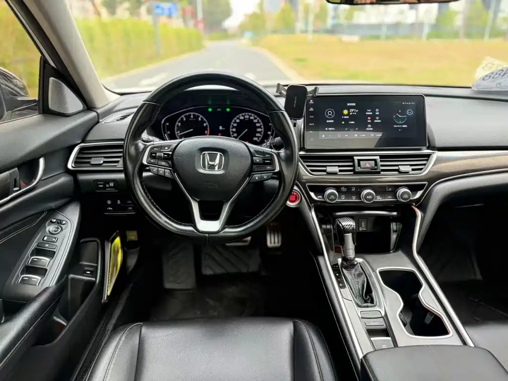 Honda Accord 2023 — фото 13