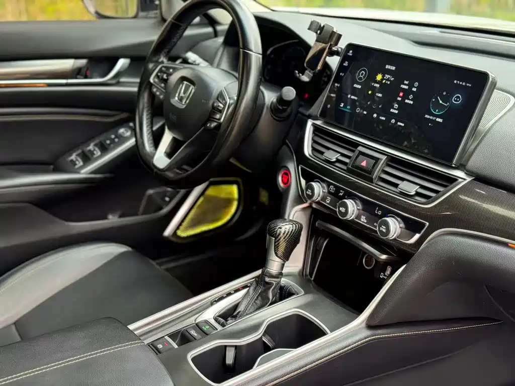 Honda Accord 2023 — фото 16