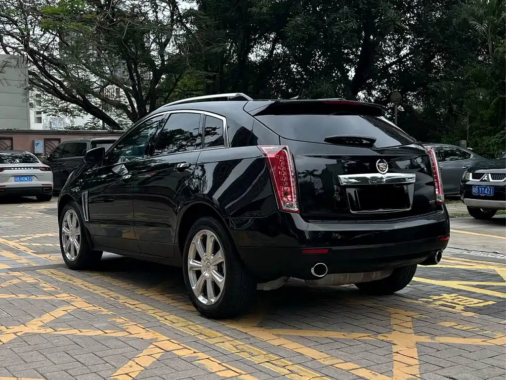 Cadillac SRX 2014 — фото 11