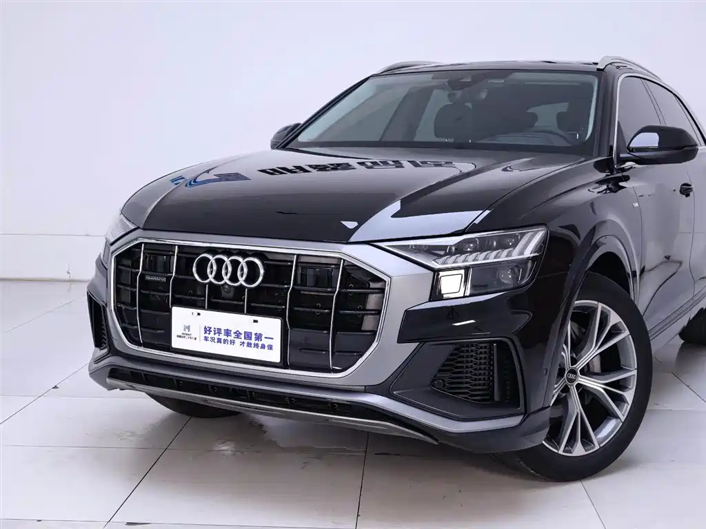 Audi Q8 2023 — фото 3