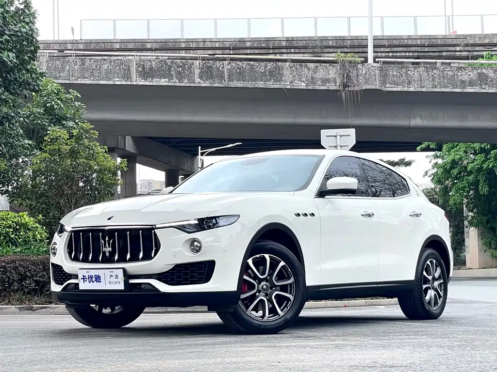 Maserati Levante 2021 — фото 1