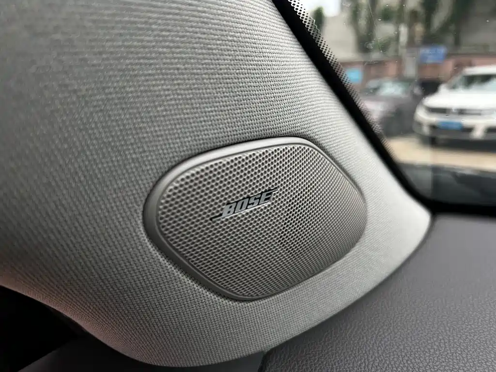 Cadillac SRX 2014 — фото 24