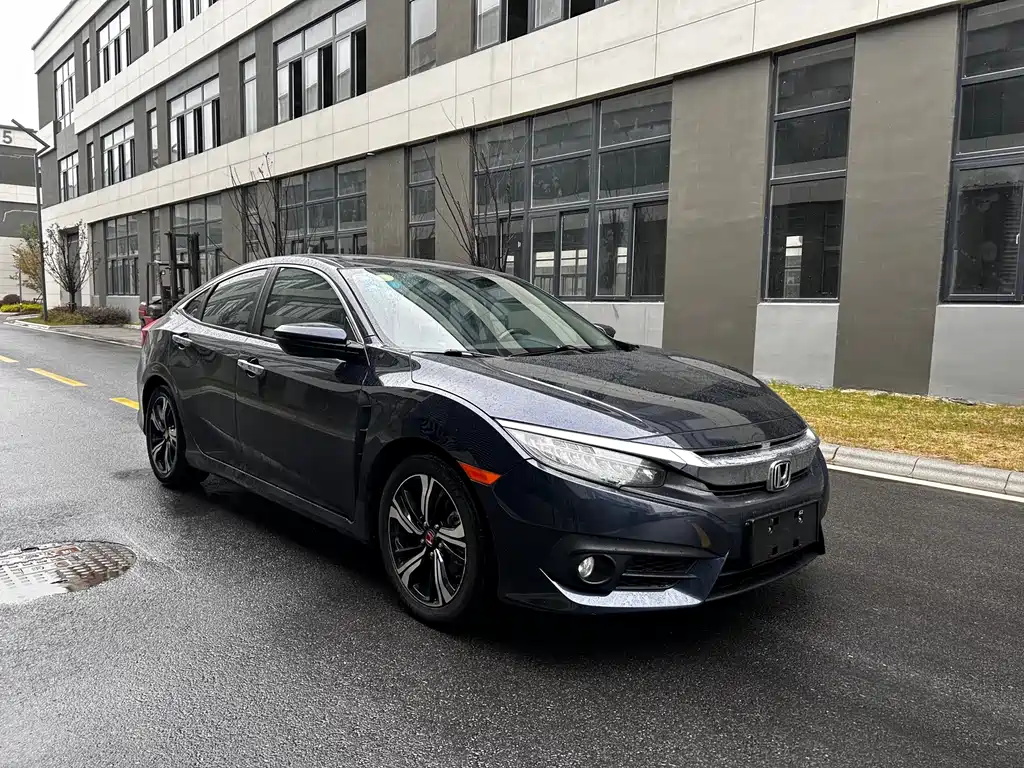Honda Civic 2017 — фото 2