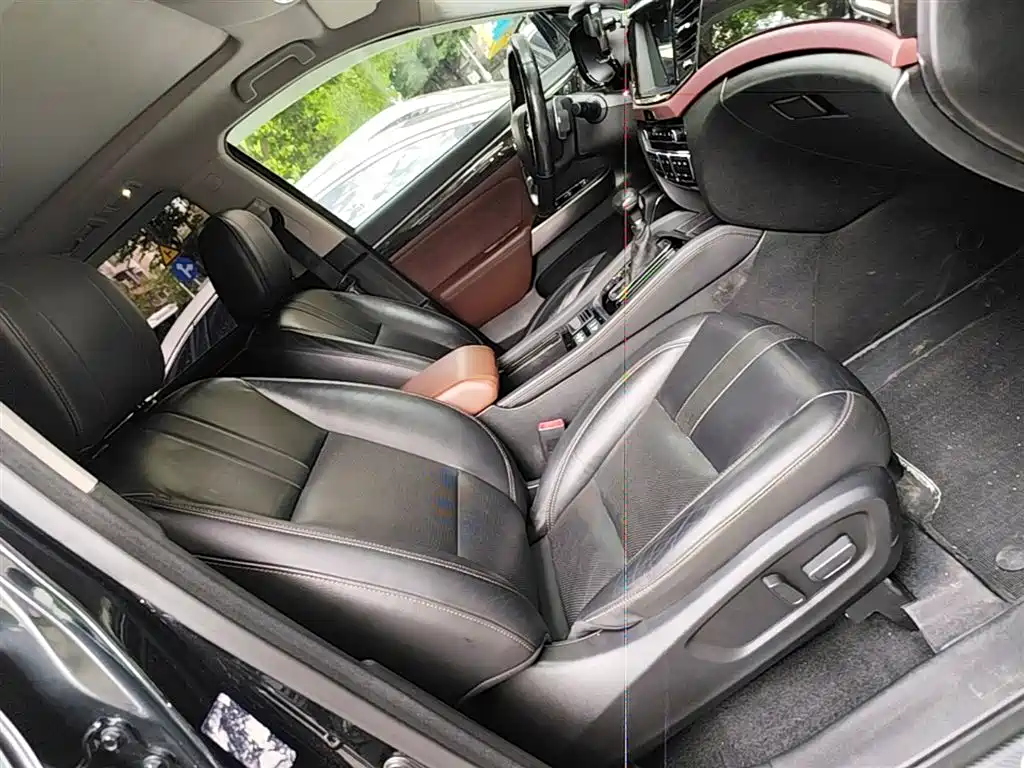 GAC Motor Trumpchi GS8 2019 — фото 25