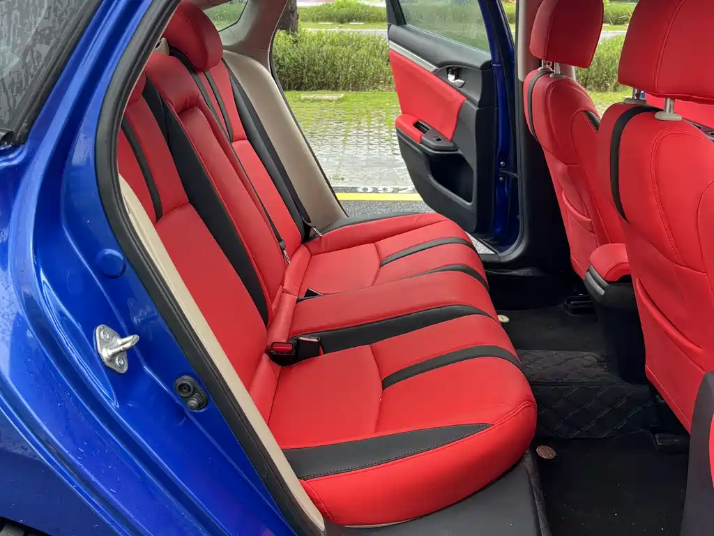 Honda Civic 2019 — фото 11