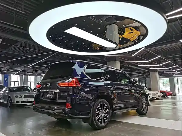 Lexus LX 2019