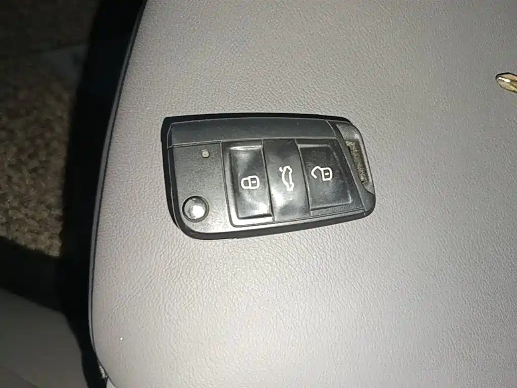 Skoda Octavia 2015 — фото 9