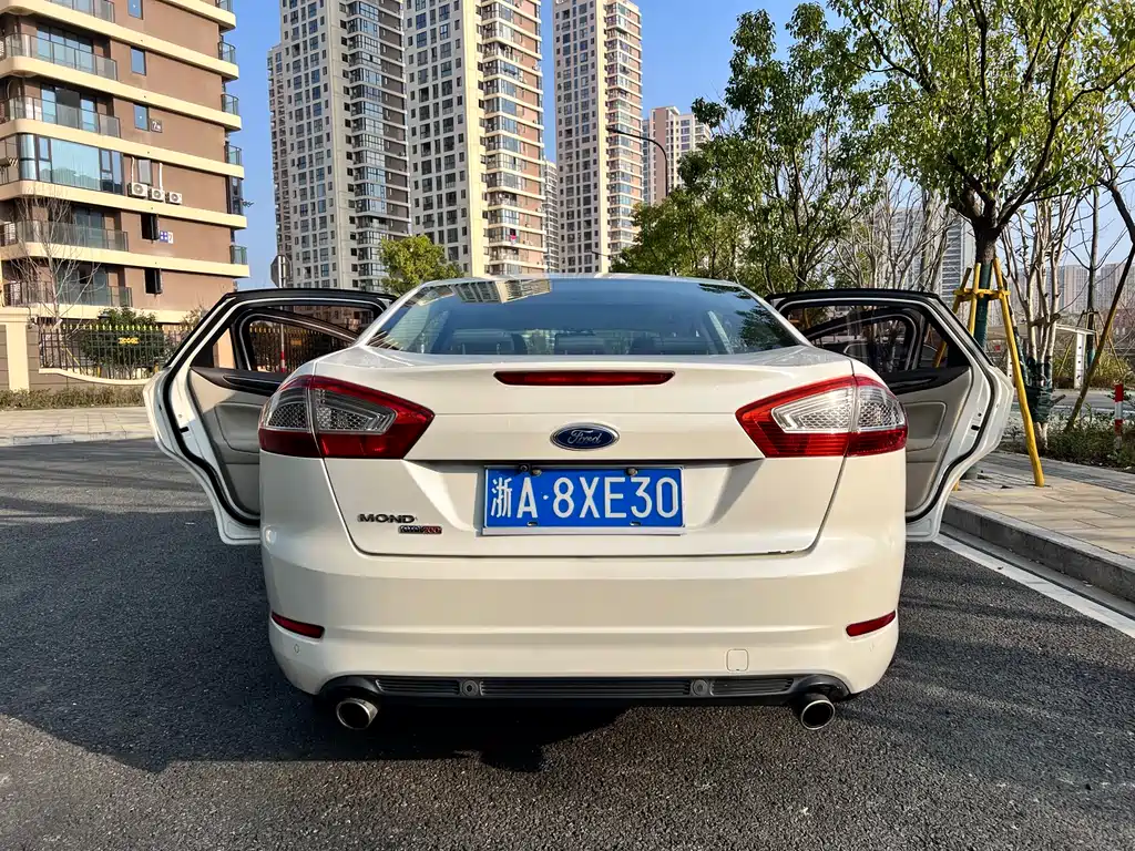 Ford Mondeo Zhisheng 2013 — фото 16