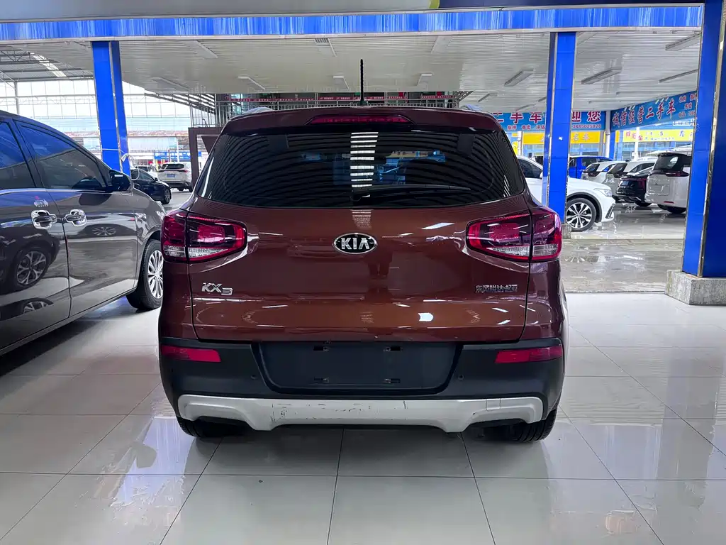 Kia KX3 2016 — фото 8