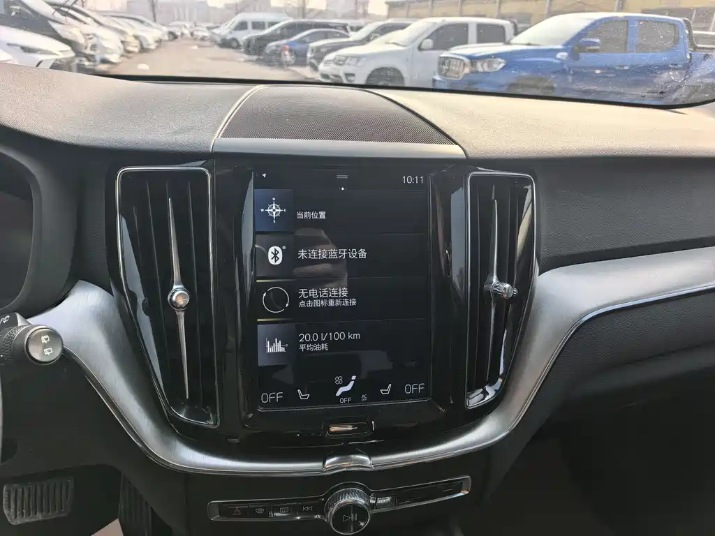 Volvo XC60 2019 — фото 11