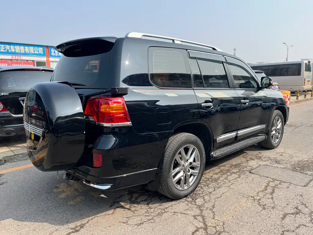Toyota Land Cruiser 2015 — фото 4