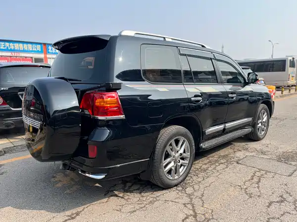Toyota Land Cruiser 2015