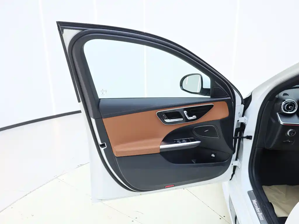 Mercedes-Benz C-Class 2022 — фото 13