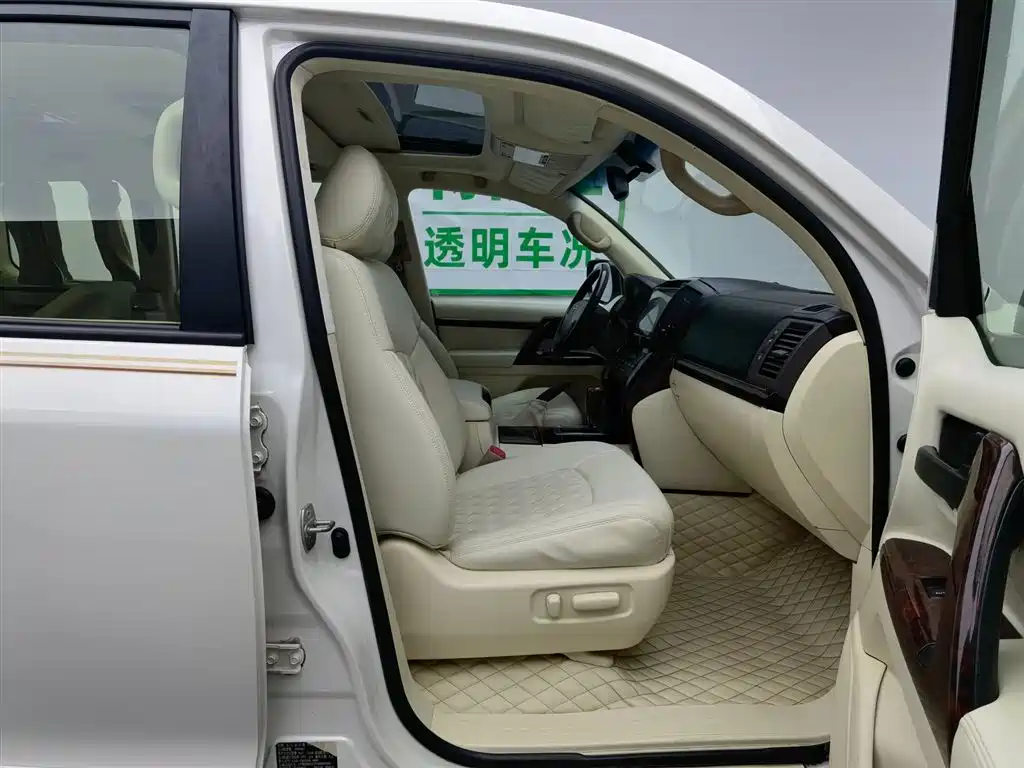 Toyota Land Cruiser 2016 — фото 23