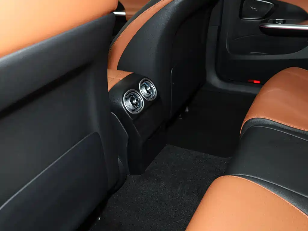 Mercedes-Benz C-Class 2022 — фото 15