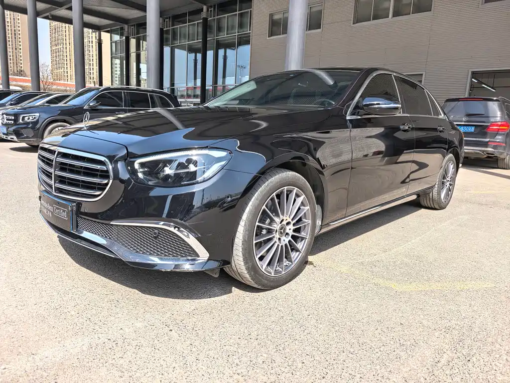 Mercedes-Benz E-Class 2023 — фото 1