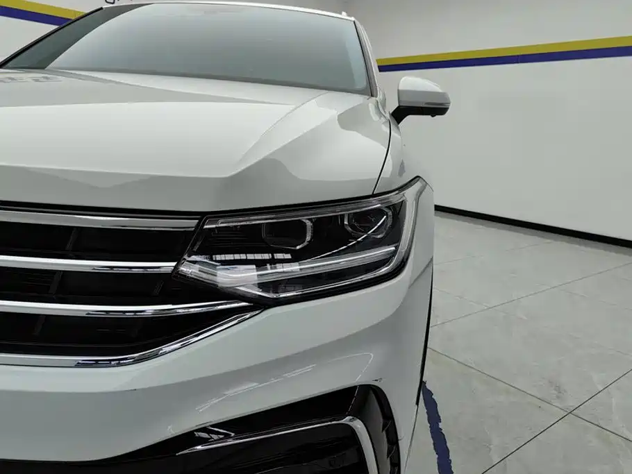 Volkswagen Tiguan L 2024