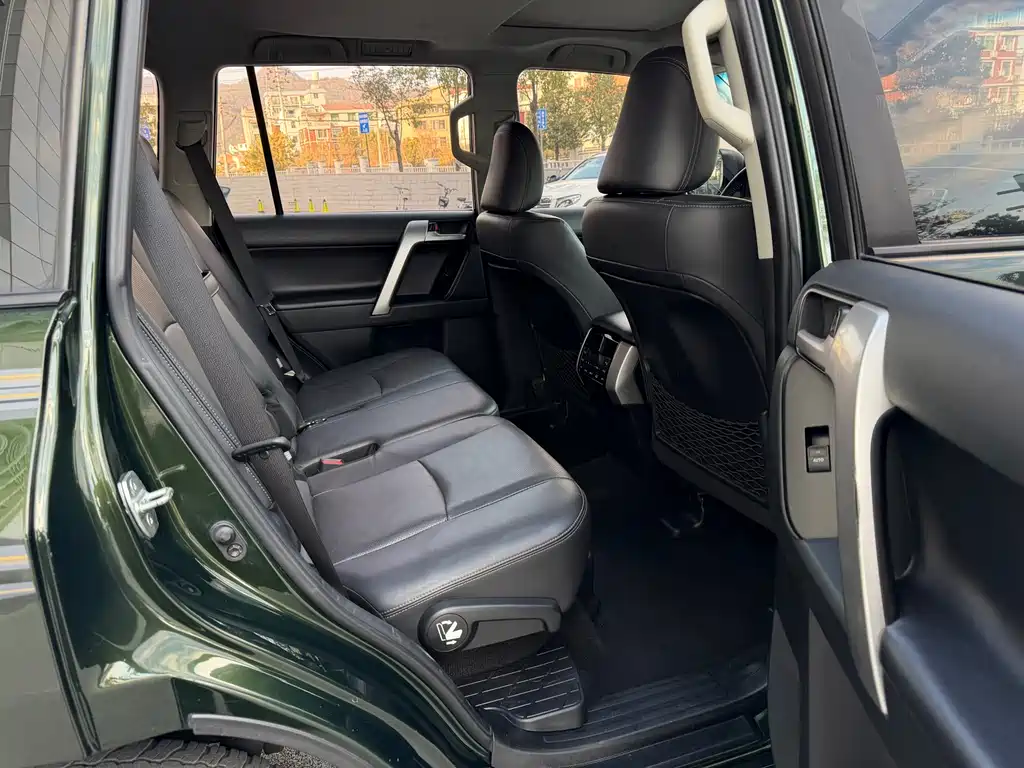 Toyota Prado 2019 — фото 11