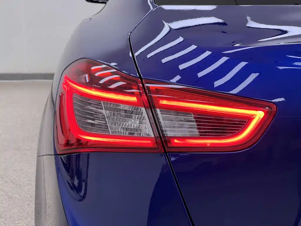 Maserati Ghibli 2014 — фото 23