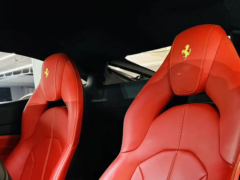 Ferrari F8 2023 — фото 9