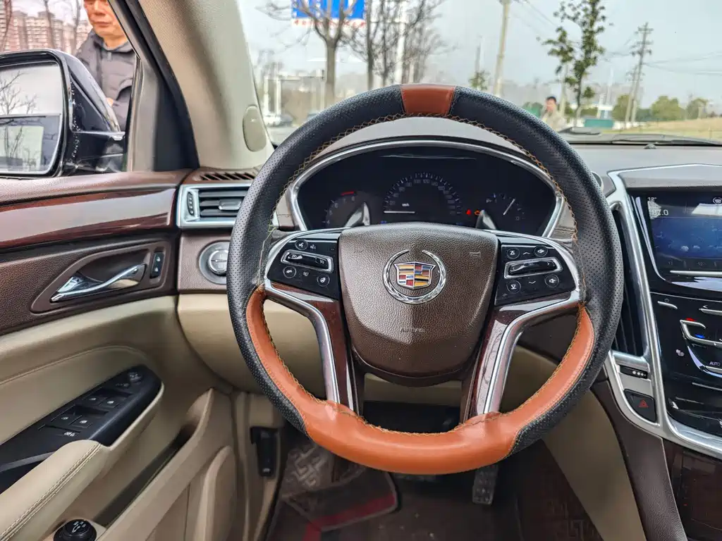 Cadillac SRX 2014 — фото 15