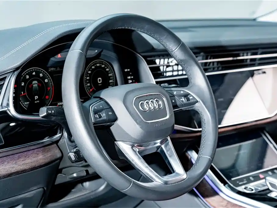 Audi Q7 2024 — фото 11