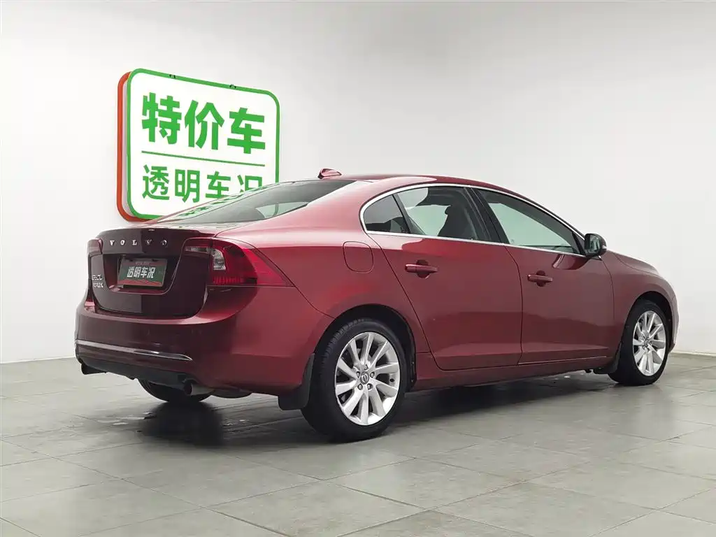 Volvo S60 2015 — фото 2