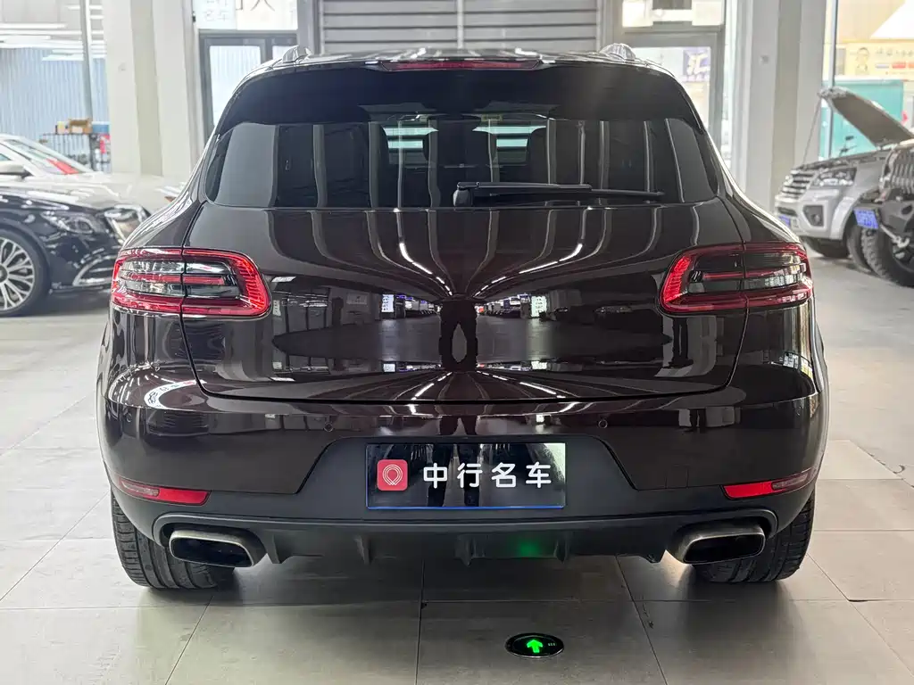 Porsche Macan 2018 — фото 16
