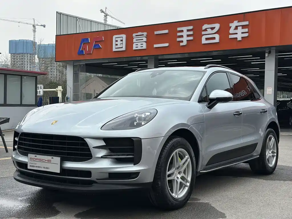 Porsche Macan 2019 — фото 1