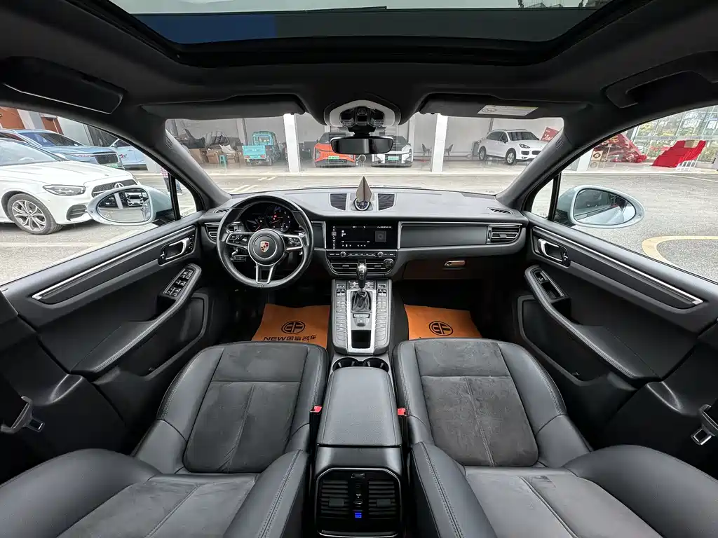 Porsche Macan 2019 — фото 9