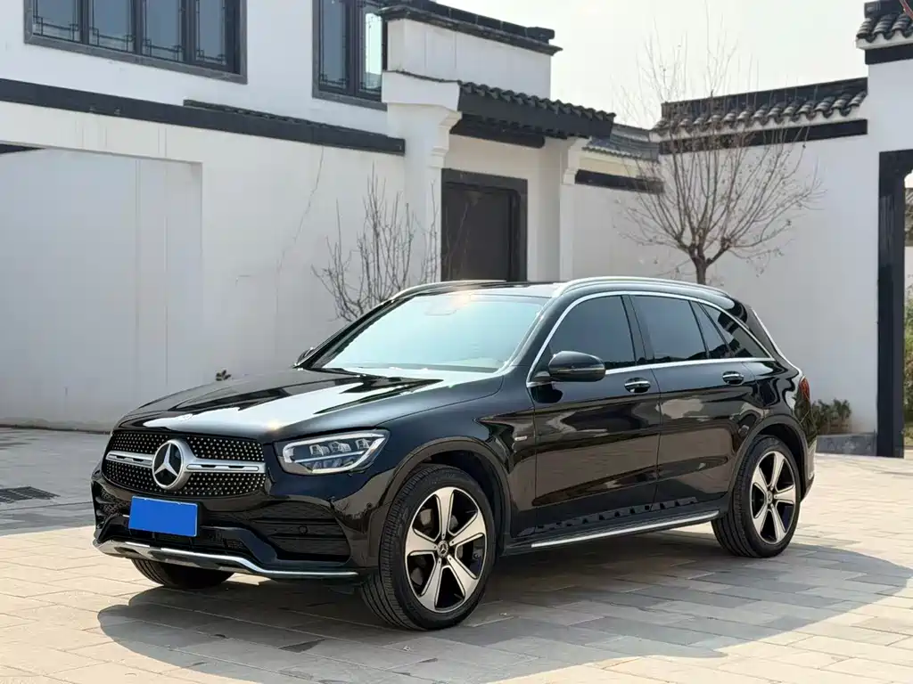 Mercedes-Benz GLC 2022 — фото 1