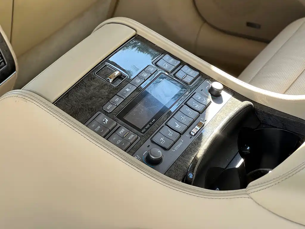 Lexus LS 2007 — фото 16