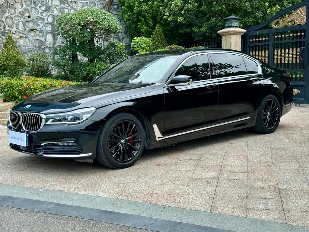BMW 7 Series 2016 — фото 1