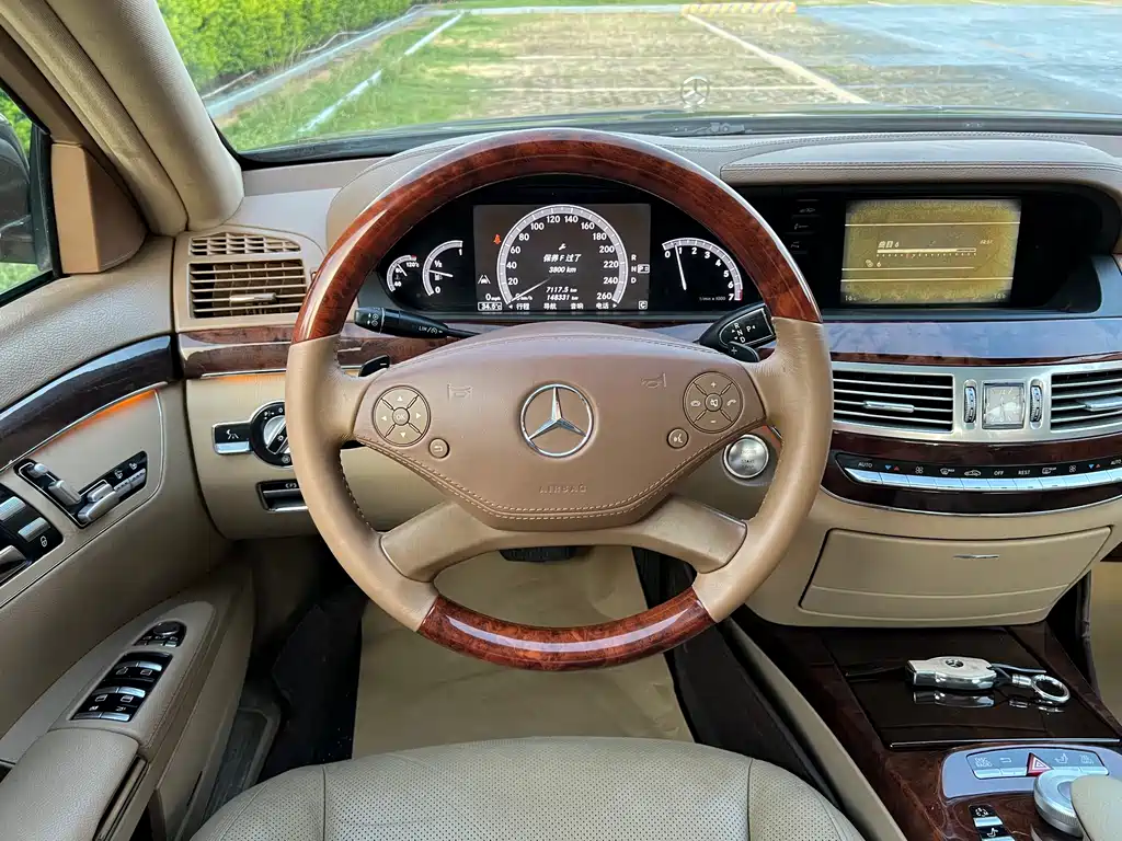 Mercedes-Benz S-Class 2011 — фото 15