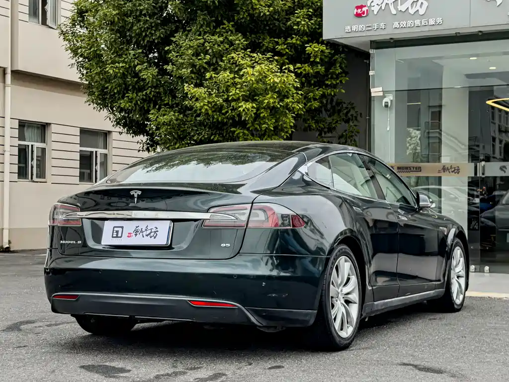 Tesla Model S 2015 — фото 8