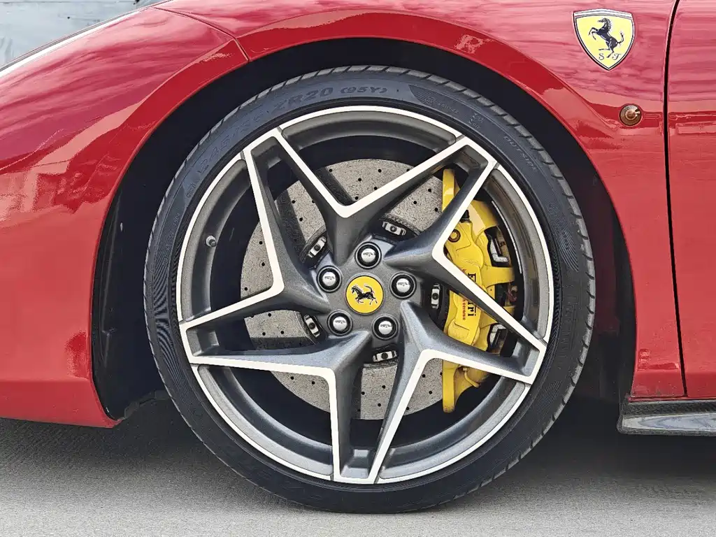 Ferrari 488 2018 — фото 8
