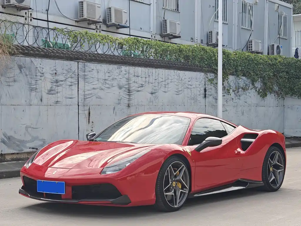 Ferrari 488 2018 — фото 1
