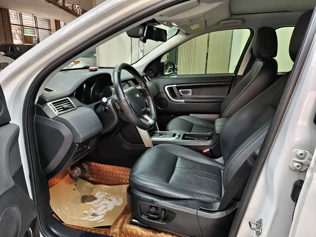 Land Rover Discovery Sport 2019 — фото 9