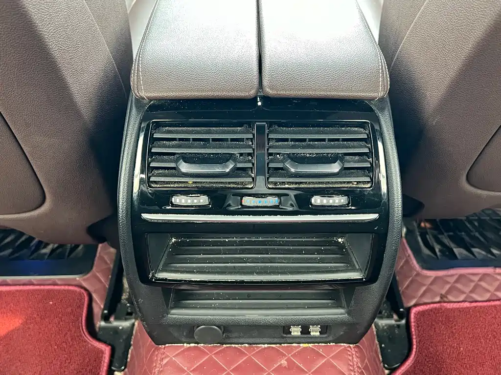 BMW 5 Series 2022 — фото 9