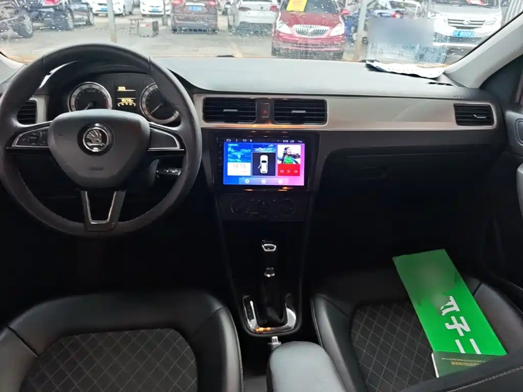 Skoda Rapid 2019 — фото 10