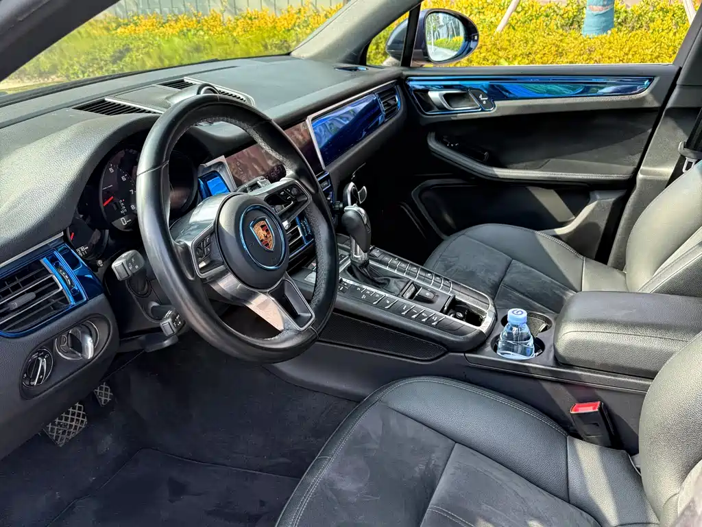Porsche Macan 2019 — фото 15