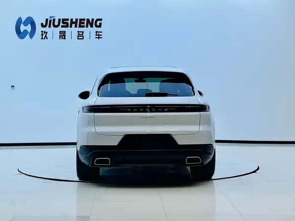 Porsche Cayenne 2025