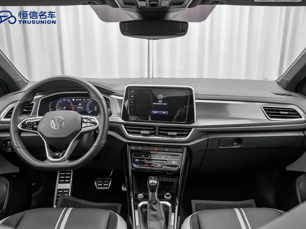 Volkswagen T-Roc 2023 — фото 12