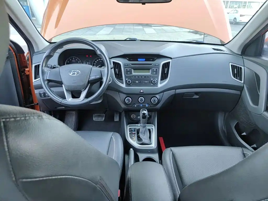 Hyundai ix25 2015 — фото 10