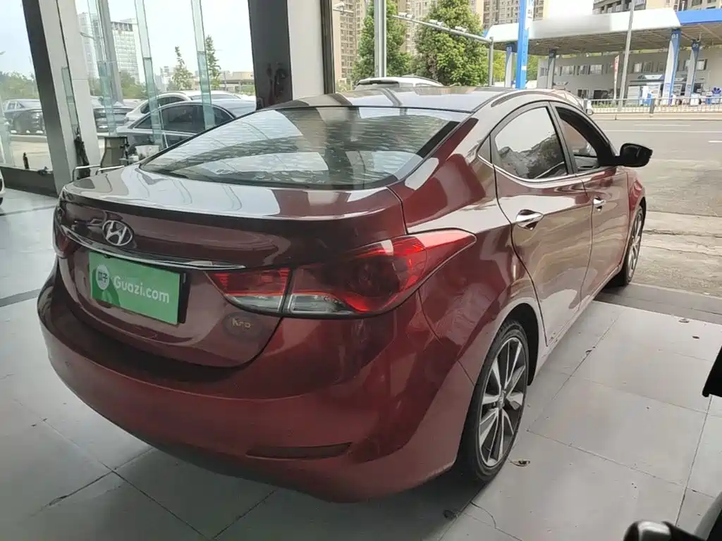 Hyundai Elantra 2015