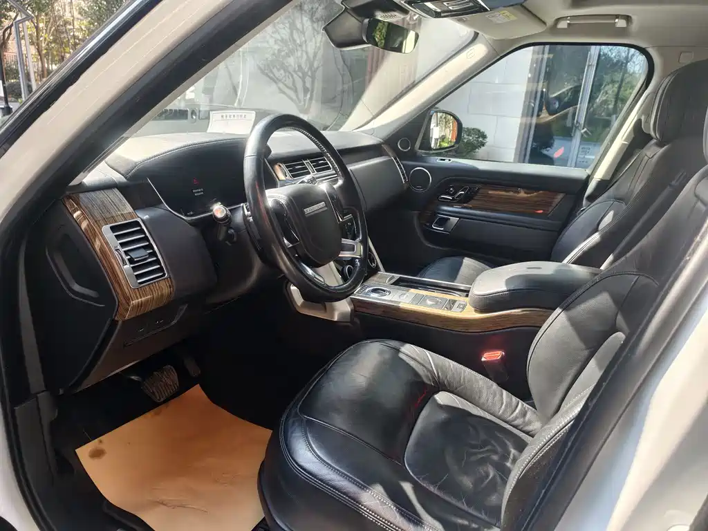 Land Rover Range Rover 2019 — фото 13