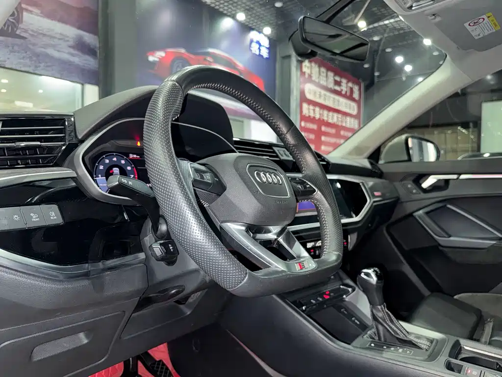 Audi Q3 Sportback 2020 — фото 13